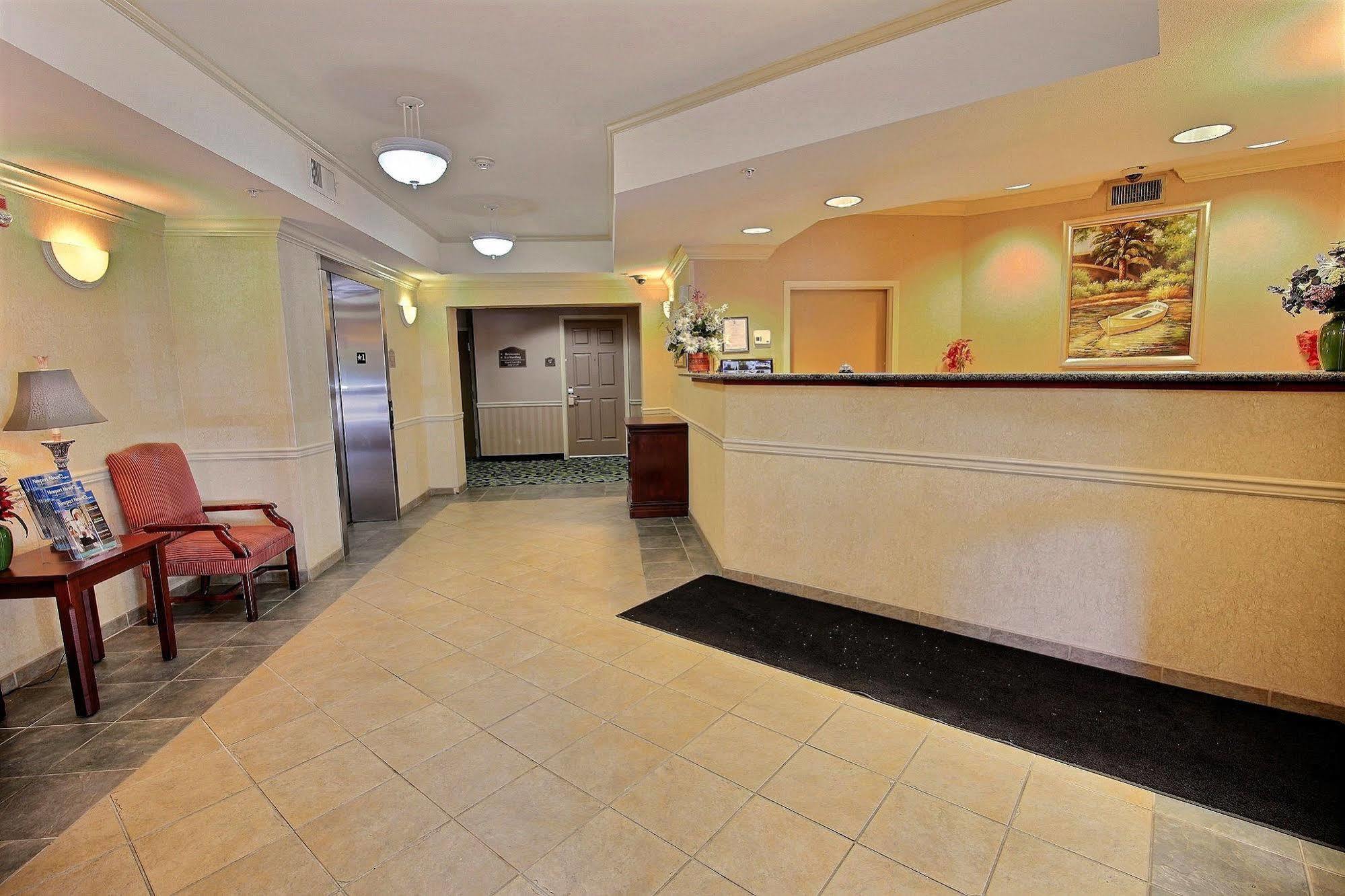 Intown Suites Extended Stay Newport News Va - I-64 Eksteriør billede